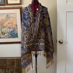 Beautiful reversible scarf